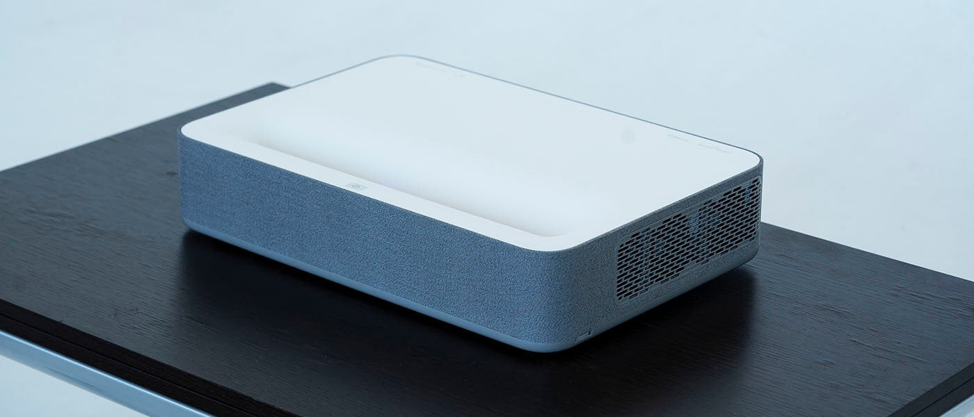 4k ultra short throw laser projector